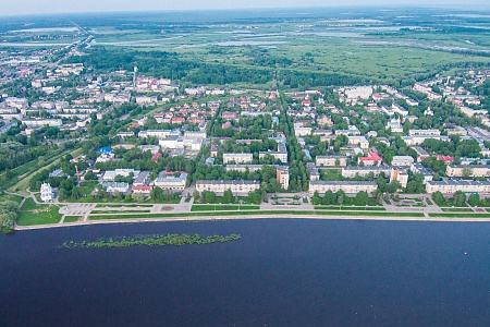 Убрать островок около набережной Александра Невского, возможно, мешает культурный слой