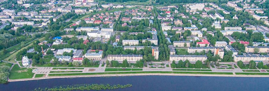 Убрать островок около набережной Александра Невского, возможно, мешает культурный слой