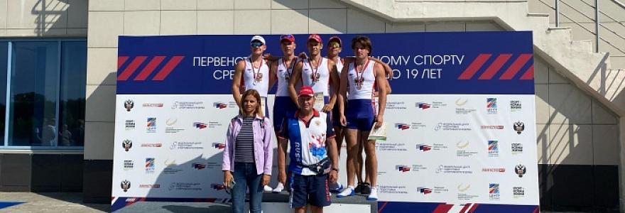Новгородские гребцы завоевали награды первенства России, которое прошло в Казани