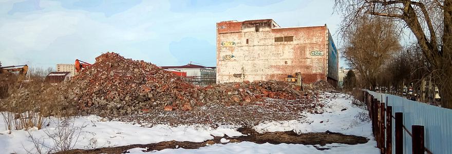 В Великом Новгороде снесли недостроенный цех «Волны»