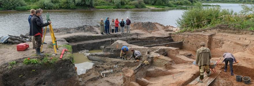 Под Великим Новгородом обнаружено основание древнейшей на Северо-Западе деревянной крепости 