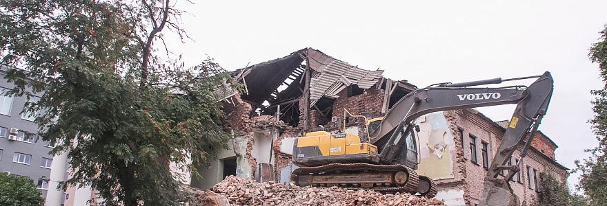 В думе Великого Новгорода выясняли, кто виноват в сносе бани на набережной