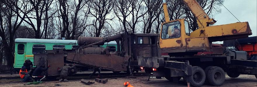 В музей тесовской узкоколейки привезли новые экспонаты. Их удалось спасти от сдачи в металлолом