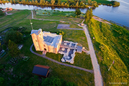 Церковь Благовещения на Рюриковом городище с беспилотника