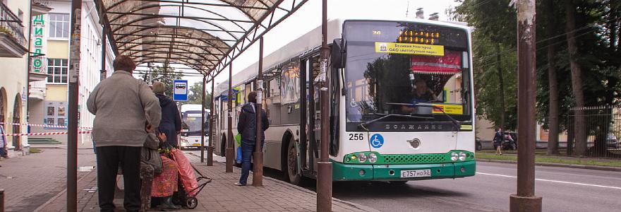 Из-за закрытия Колмовского моста в выходные изменится расписание автобусов