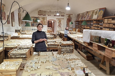 В музее-заповеднике открыта мастерская художников-реставраторов Грековых